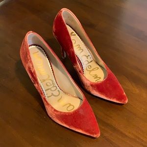 Sam Edelman Red Velvet Heels 👠 Size 7